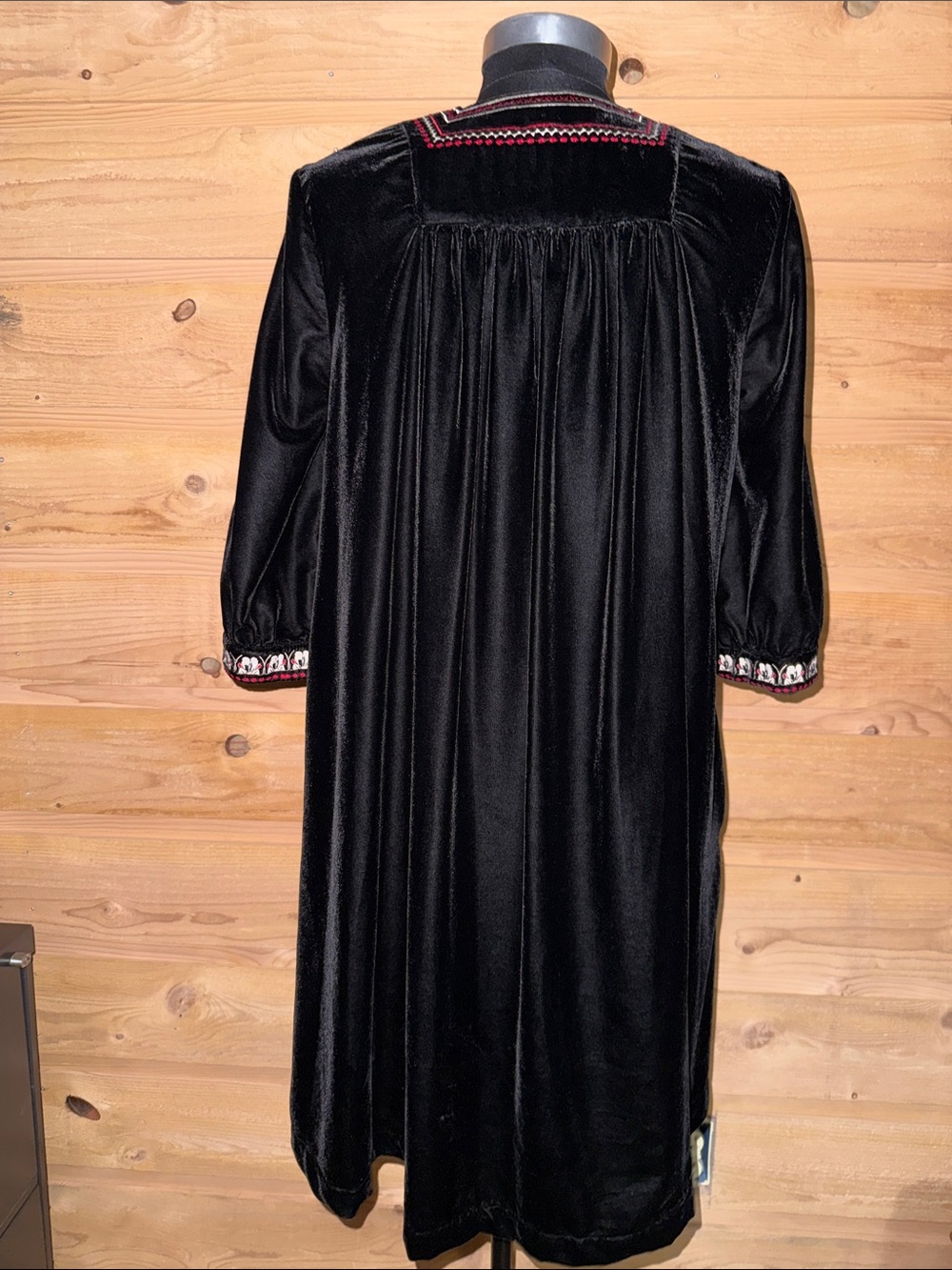 Black Velvet Boho Dress with Red & White Embroidery pockets size EU34 : US 2/4 - Picture 5 of 15